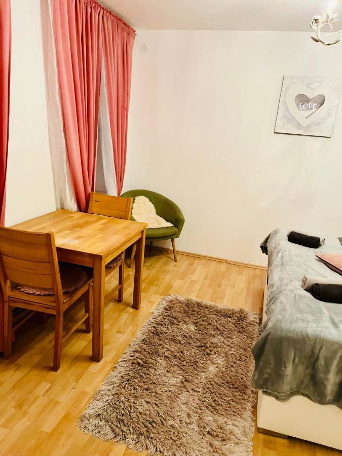 Holiday & Business Apartments 1150 Виена Екстериор снимка